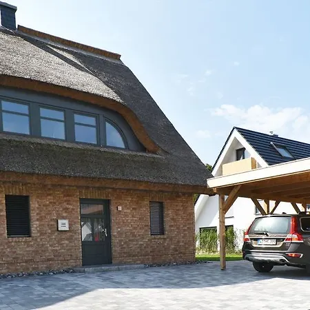 Exklusive Reetdach-villa Ostseefrische Casa de Férias *