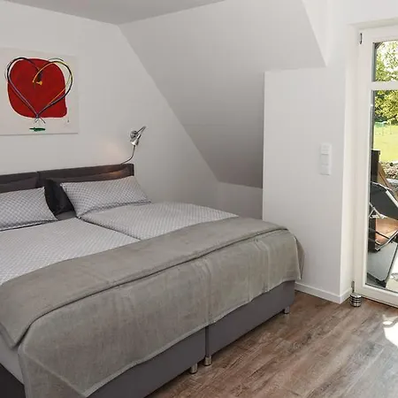 Exklusive Reetdach-villa Ostseefrische Lobbe