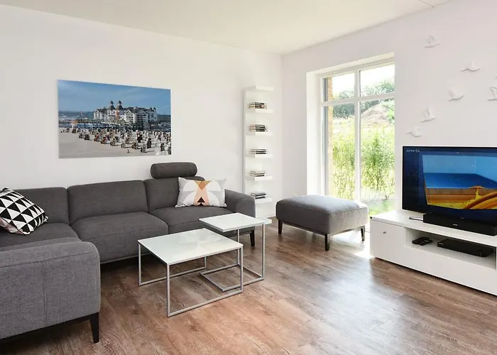 Tatil Evi Exklusive Reetdach-villa Ostseefrische Lobbe